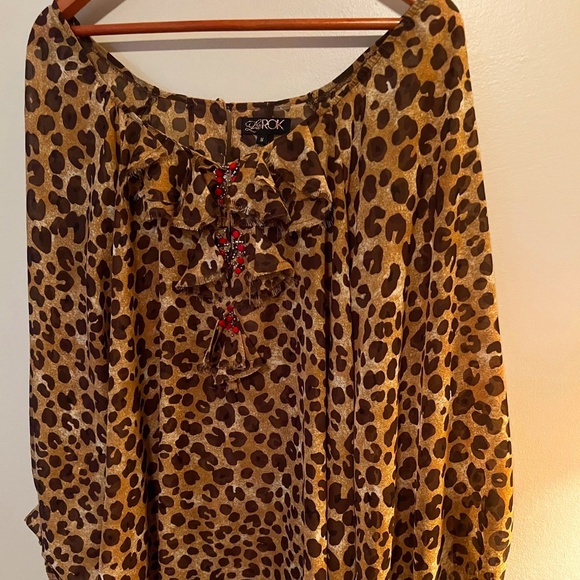 LaROK Leopard Embellished Ruffled V Neckline Tunic - Size M - Picture 3 of 12